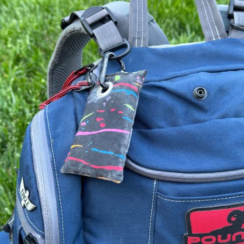 HYZER HOUND DISCS Disc Golf Chalk Bag | Dry Your Hands in the Heat of Summer | Attaches to Bag with a Carabiner | Improve Your Hand Grip for Consistency | Essential Disc Golf Accessories | Chalk - color: Paint Streaks