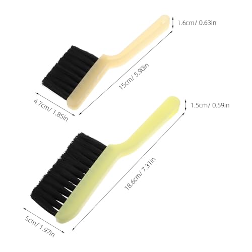 4pcs Pool Table Cleaning Brush Set for Felt and Fabric Surfaces Plastic Billiard Table Cleaner with Versatile Use and Easy Maintenance