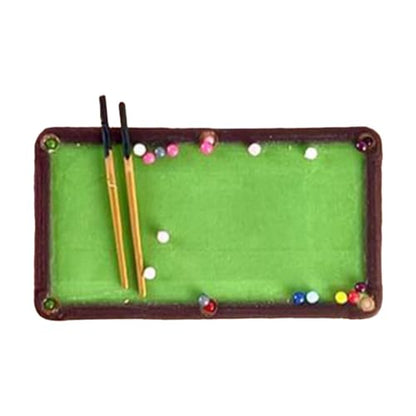 1/64 Scale Miniature Pool Table Set, Resin Billiards Model with Balls and Cue Sticks for Dollhouse and Diorama Scenes