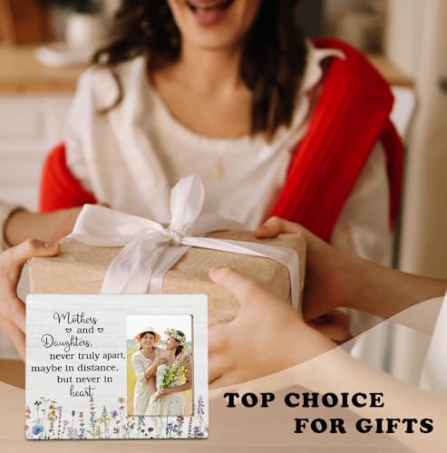 Mothers and Daughters Never Truly Apart 4x6 Picture Frame, Best Mom Birthday Gifts Photo Frame, Rustic Farmhouse Country Wildflower Flower Wood Frames for Wall or Tabletop Display - color: Mothers