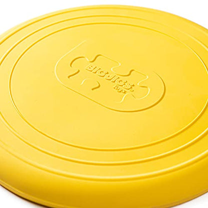 Bigjigs Toys Frisbee Flying Disc (Honey Yellow) - Silicone Frisbee for Kids, Quality Flying Saucers, Beach Toys & Garden Toys, Holiday Toys for Toddlers - color: Honey Yellow