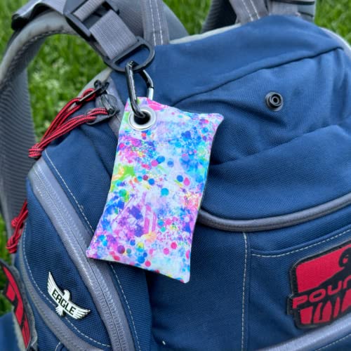 HYZER HOUND DISCS Disc Golf Chalk Bag | Dry Your Hands in the Heat of Summer | Attaches to Bag with a Carabiner | Improve Your Hand Grip for Consistency | Essential Disc Golf Accessories | Chalk - color: White Splatter