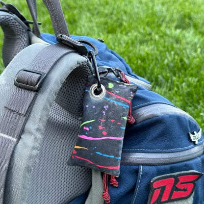 HYZER HOUND DISCS Disc Golf Chalk Bag | Dry Your Hands in the Heat of Summer | Attaches to Bag with a Carabiner | Improve Your Hand Grip for Consistency | Essential Disc Golf Accessories | Chalk - color: Paint Streaks